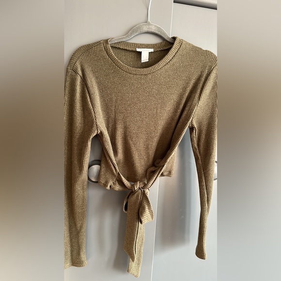 Long Sleeve Crop Top with Sash/Belt - Picture 3 of 3